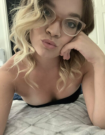 katiekushxx
