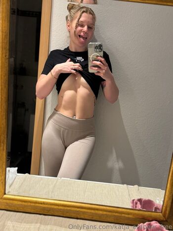 katja_erdbeer_free