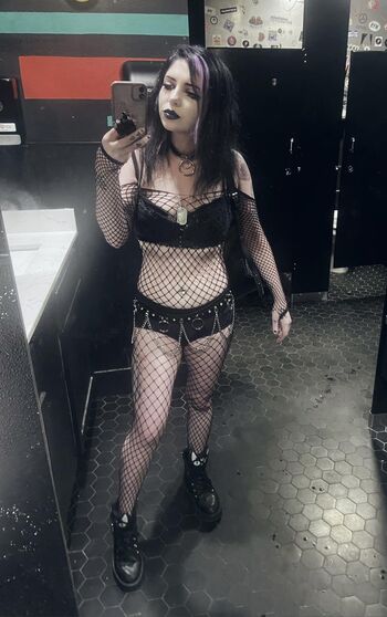Katnoire-Kae Vanity