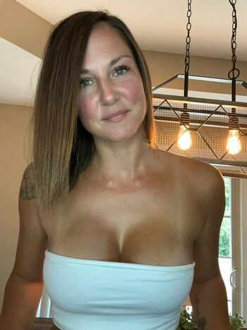 Kelley Renee