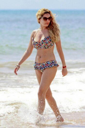 Kelly Brook