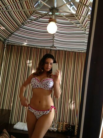 Kelly Brook