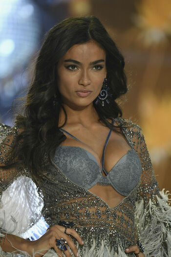 Kelly Gale