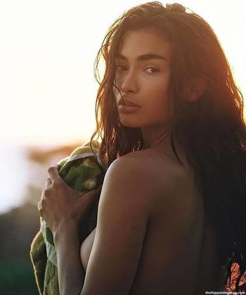 Kelly Gale