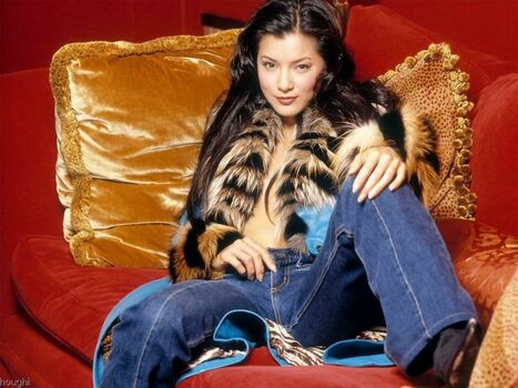 Kelly Hu