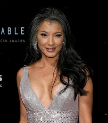 Kelly Hu