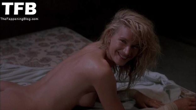 Kelly Lynch