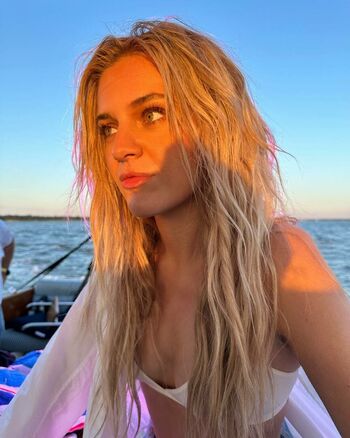 Kelsea Ballerini