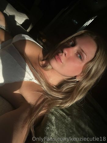 kenziecutie18
