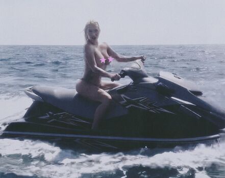 KeshaRose