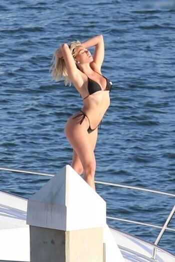 Khloe Terae