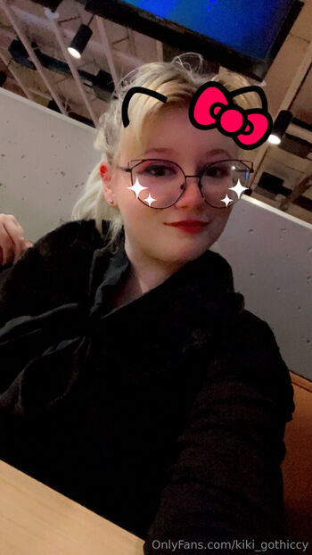 kiki_gothiccy