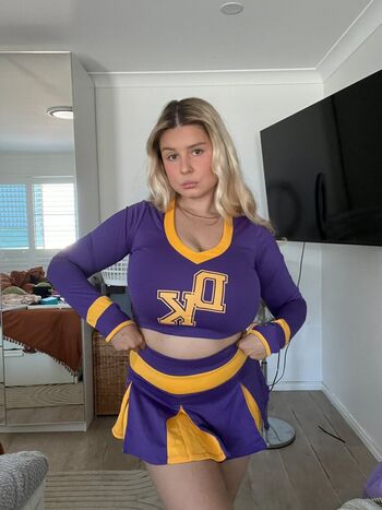 Kiki Isabella
