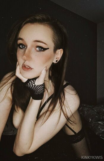 kinkykiwisx