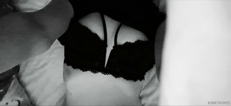 kinkykiwisx