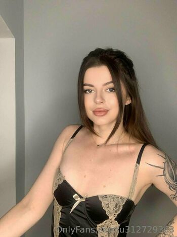 kira_williams