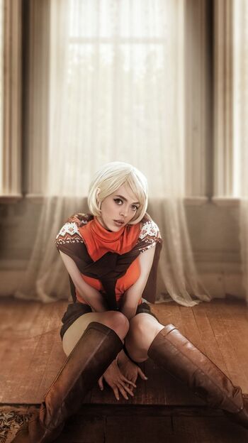 Kirsten Ria
