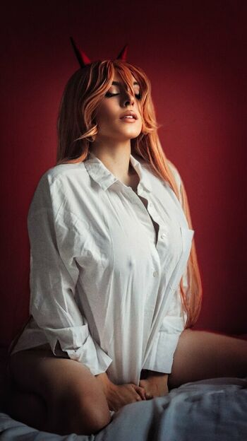 Kirsten Ria