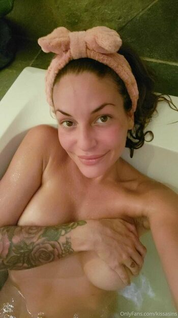 Kissa Sins