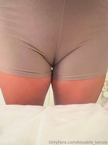 kissable_kenzie