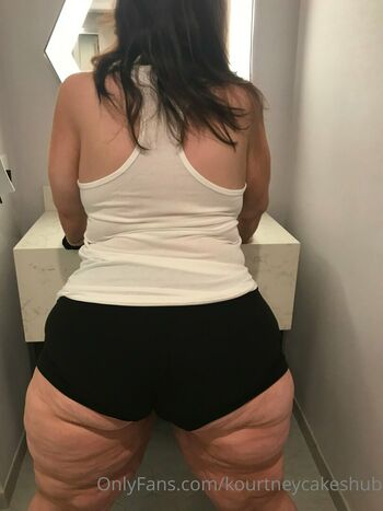 kourtneycakeshub