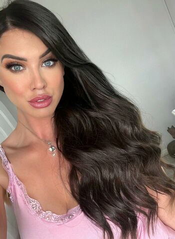 Kristy Leonie