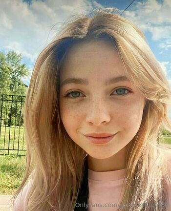 kylienextdoor69