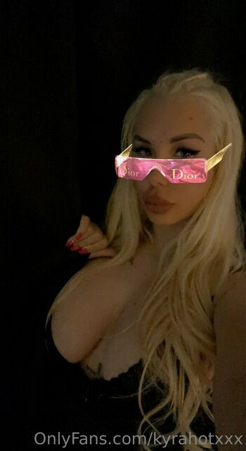 kyrahotxxx