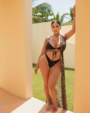 La Reina Shaw