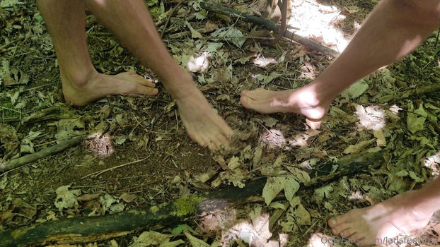 ladsfeetfree