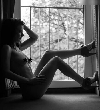 Lady_denight_official