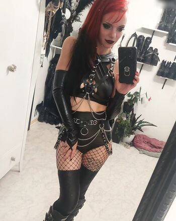 Lady_denight_official