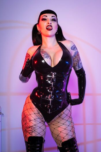 Lady VI