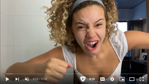 Lara_never_laura