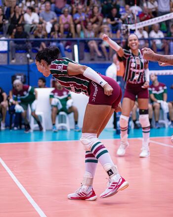 Lara Nobre