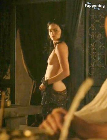 Lara Pulver