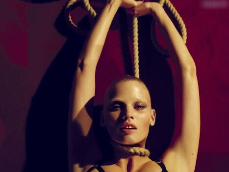 Lara Stone