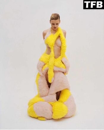 Lara Stone
