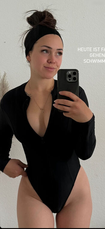 Lara.stxx