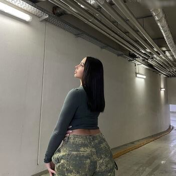 Lara_tepper