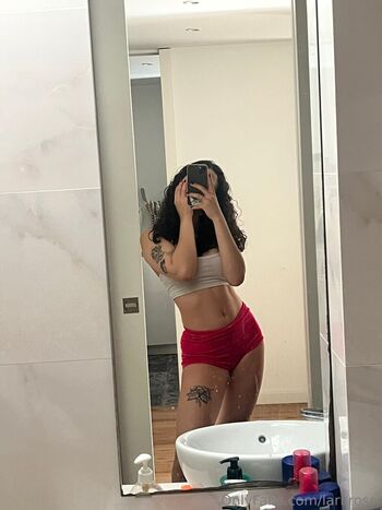 lari.rossi