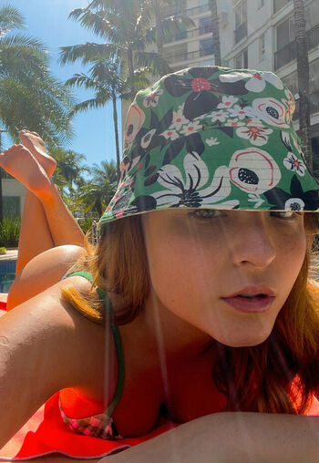 Larissa Manoela