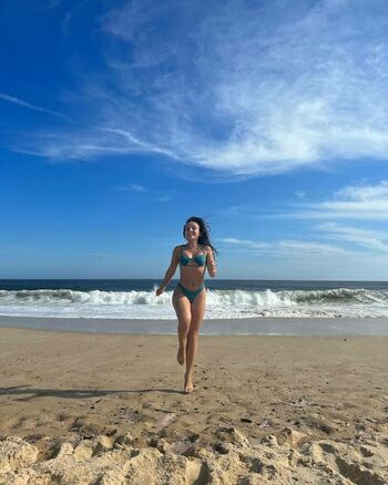 Larissa Manoela