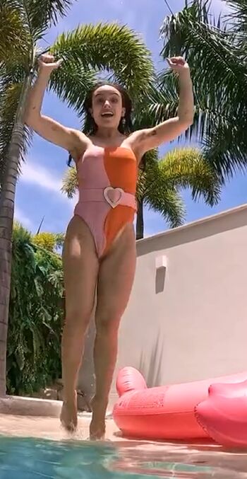 Larissa Manoela