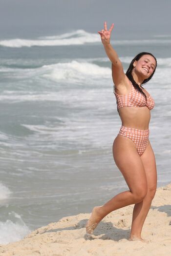Larissa Manoela