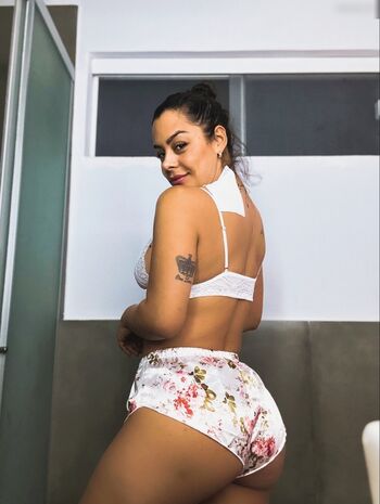 Larissa Riquelme