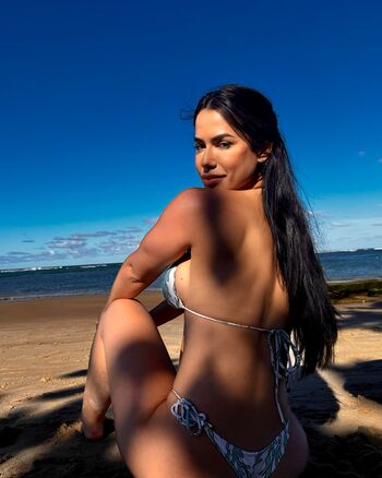Larissa Tomasia