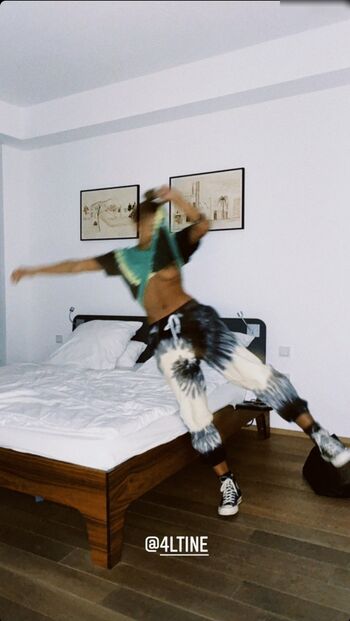 Larypoppins / Lary