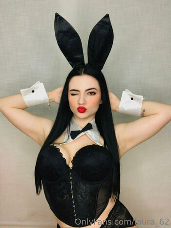 laura_62
