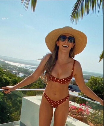 Laura Robson